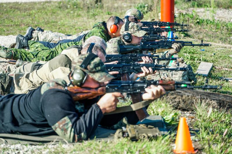 Новгородские росгвардейцы успешно выступили на чемпионате регионального ВФСО «Динамо» по стрельбе из боевого оружия