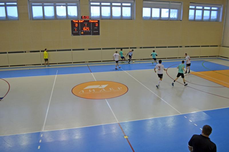 В Нарьян-Маре сборная Росгвардии уверенно идёт к победе в окружном турнире «Динамо» по мини-футболу