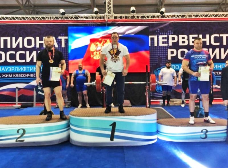 Сотрудник Росгвардии из Хакасии стал чемпионом России по пауэрлифтингу