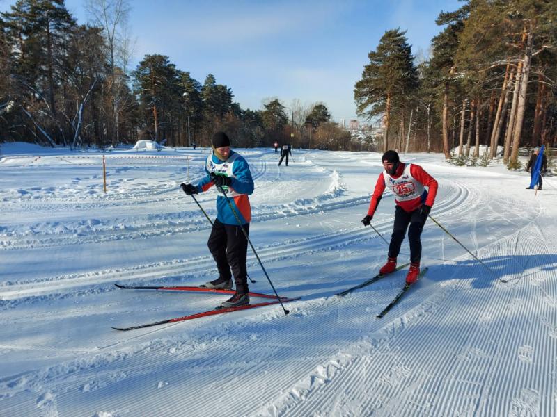 В Новосибирске в преддверии Дня защитника Отечества росгвардейцы  приняли участие в спортивном празднике «Гвардейская лыжня»