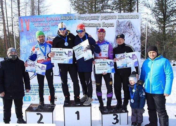 Представители Росгвардии Тувы стали победителями лыжных гонок в поддержку снежного барса