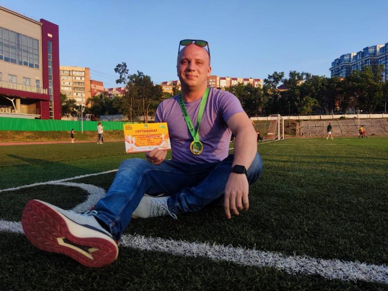 Ведущий инженер Приморского филиала УВО Минтранса получил медаль марафона «Спортивный Владивосток Онлайн», самостоятельно зафиксировав свой результат