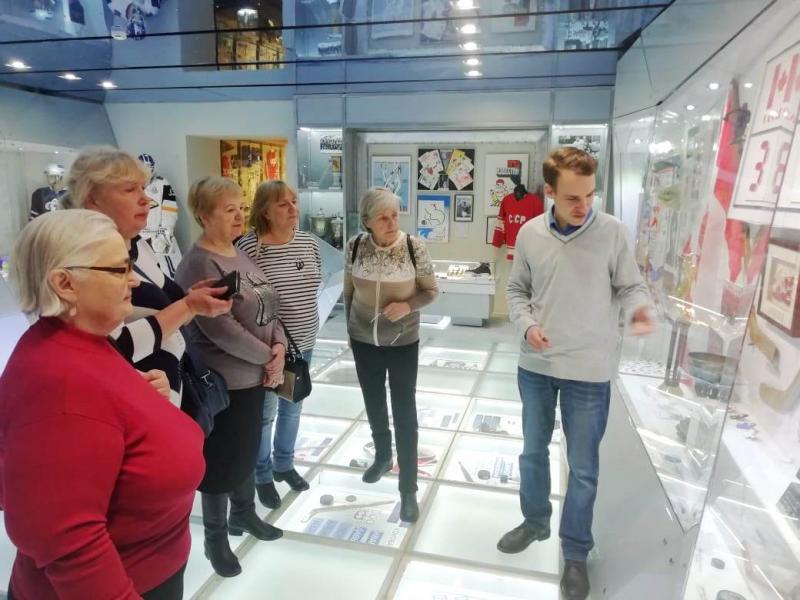 Жители района Кузьминки посетили Государственный музей спорта