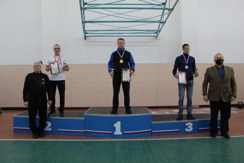 Представители ОМОН Росгвардии победили в региональном турнире по гиревому спорту в Зауралье