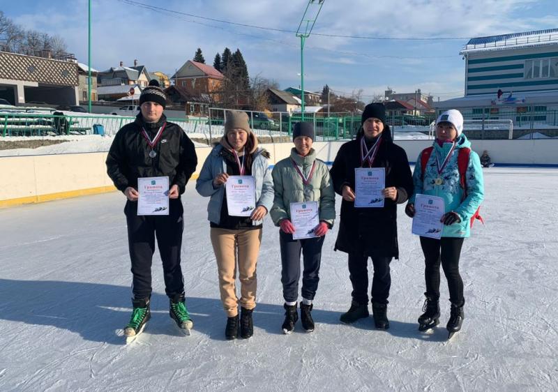 Сотрудники ОФСИН по Республике Алтай заняли призовое место  в соревнованиях по конькобежному спорту