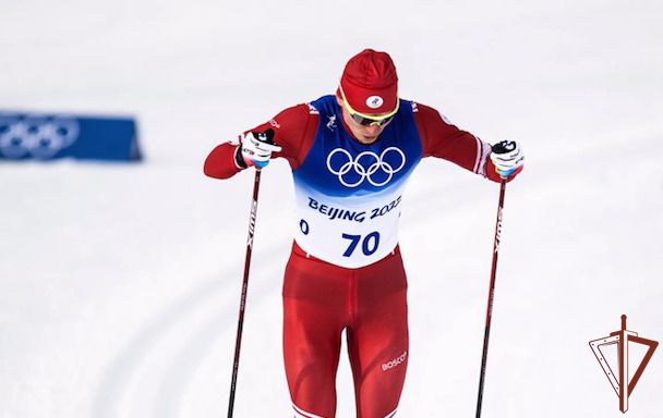 Командующий Уральским округом Росгвардии поздравил лыжника Александра Большунова с серебряной медалью на олимпиаде