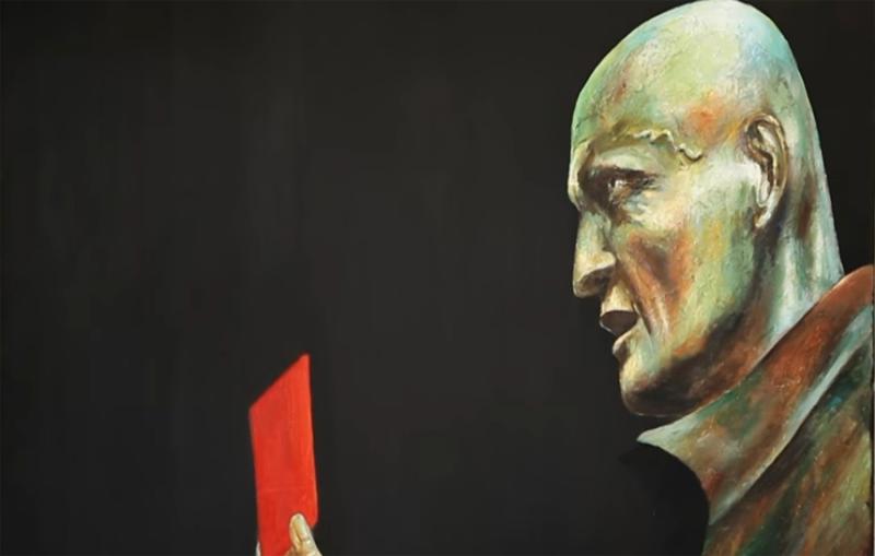 Знаменитый портрет итальянского арбитра Пьера Коллины представлен на выставке в Москве.