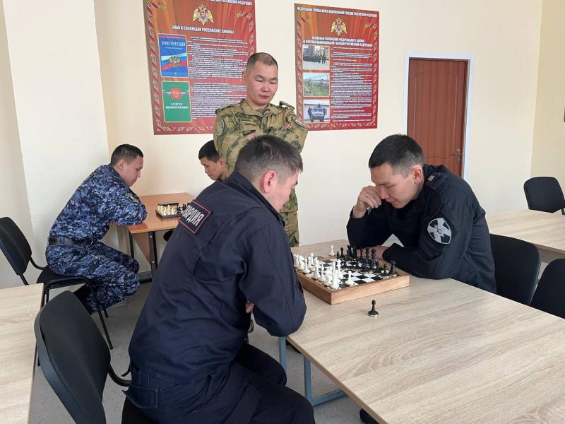 Росгвардейцы определили лучших шахматистов в Туве