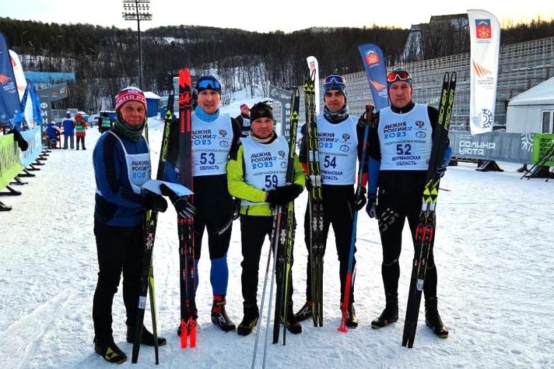 Сотрудники УФСИН России по Мурманской области приняли участие в народной лыжной гонке