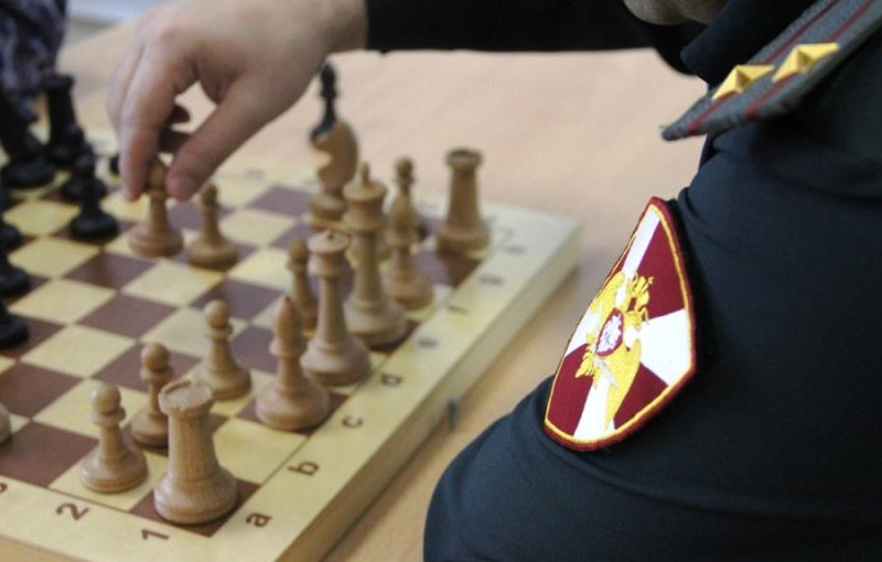 В Международный день шахмат росгвардейцы провели турнир в Тюмени