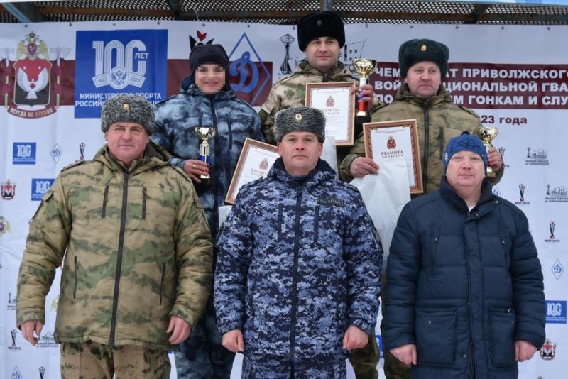 Росгвардейцы из Мордовии успешно выступили на чемпионате Приволжского округа Росгвардии по лыжным гонкам и служебному двоеборью