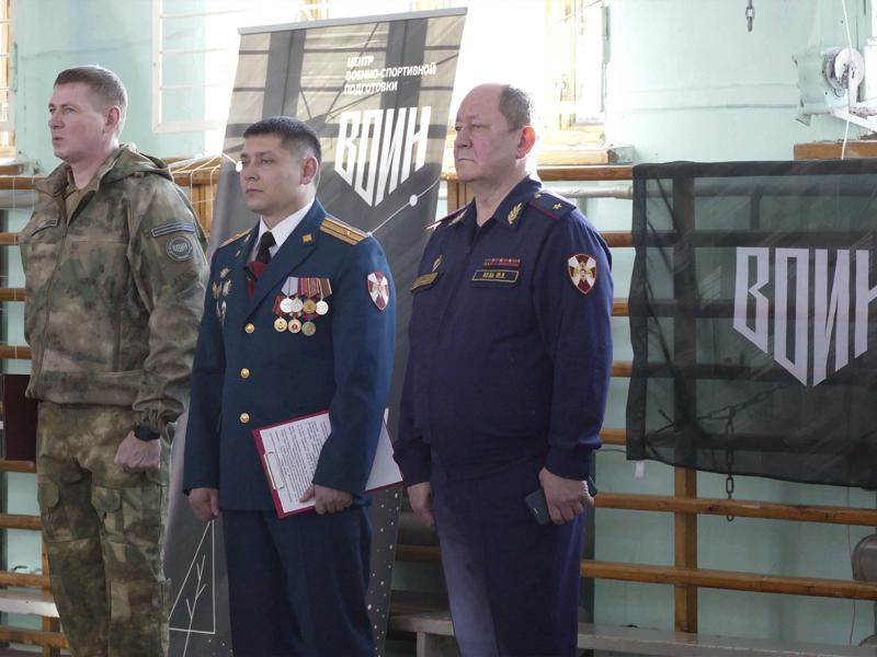 Начальник Управления Росгвардии по Кемеровской области генерал-майор Юрий Кель посетил кемеровскую школу №40