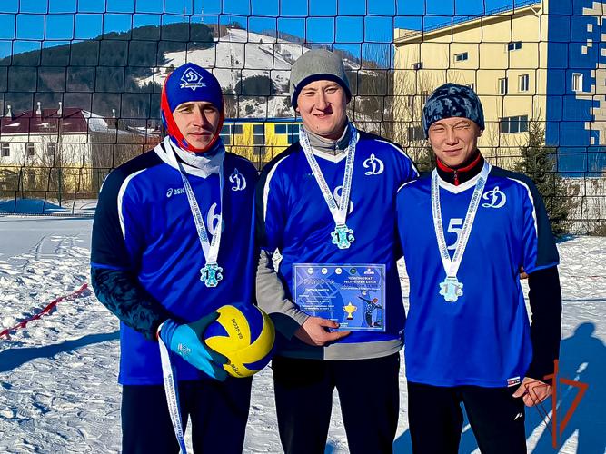 Росгвардейцы успешно выступили на чемпионате Республики Алтай по волейболу на снегу