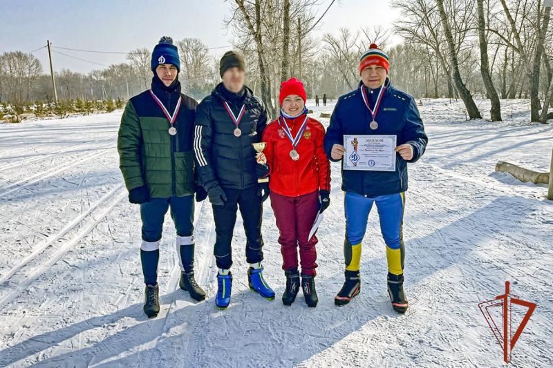 Команда Росгвардии вошла в число сильнейших лыжников среди силовых ведомств Хакасии