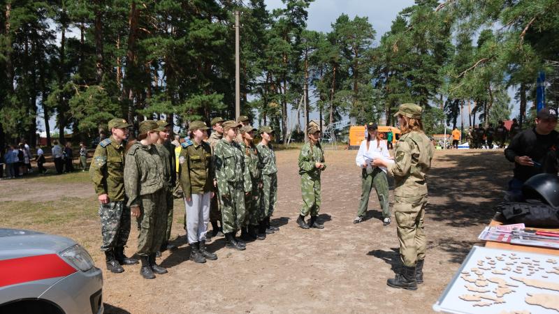 Росгвардейцы приняли участие в судействе военно-спортивной игры «Зарница» в Тамбовской области