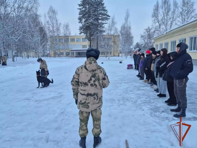 День открытых дверей провели военнослужащие полка оперативного назначения Росгвардии в Ангарске