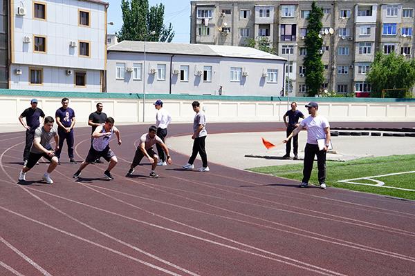 В УФСИН Дагестана прошли соревнования по легкой атлетике, посвященные Дню России и 105-летию УИС Дагестана