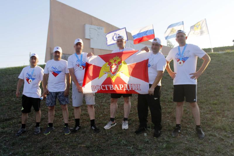 Росгвардейцы Херсонской области почтили память Героя России Алексея Катериничева в памятном забеге