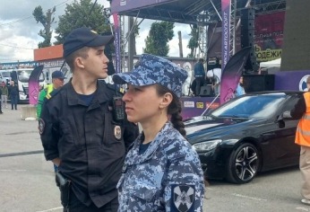 Сотрудники Росгвардии приняли участие в обеспечении общественного порядка на дрифт-шоу в Ульяновске
