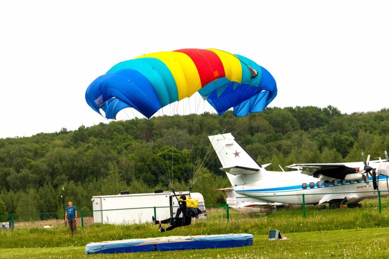 Кузбасские росгвардейцы завершили парашютные тренировки в ходе всероссийских учебно-методических сборов
