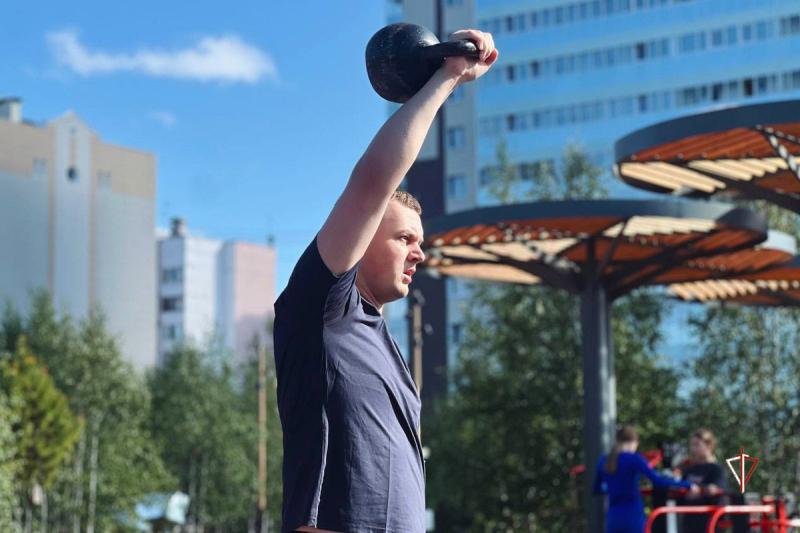 Сотрудники Росгвардии в Новом Уренгое выполнили нормативы ГТО