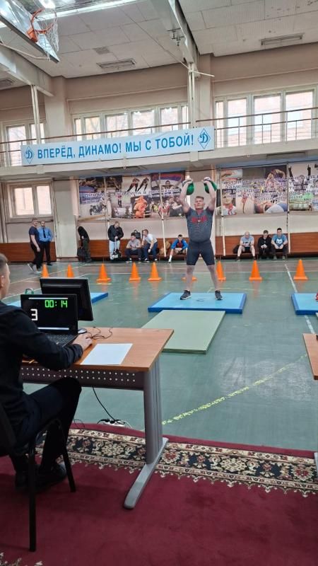 Сборная команда подмосковного главка Росгвардии завоевала "серебро" на межведомственных соревнованиях Общества «Динамо» по гиревому спорту