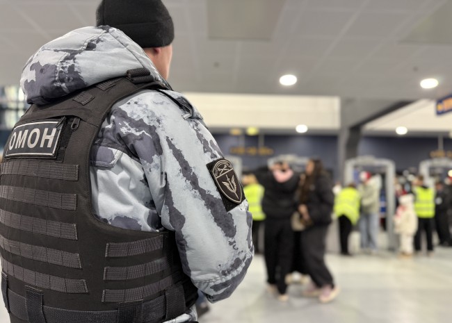 В Ярославле сотрудники регионального управления Росгвардии обеспечили безопасность хоккейного матча