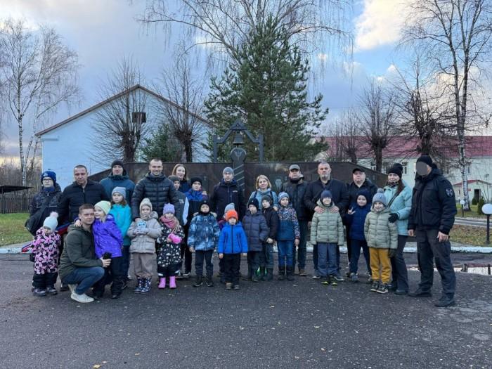 В Ярославле спецподразделения Росгвардии посетили воспитанники спортивного клуба