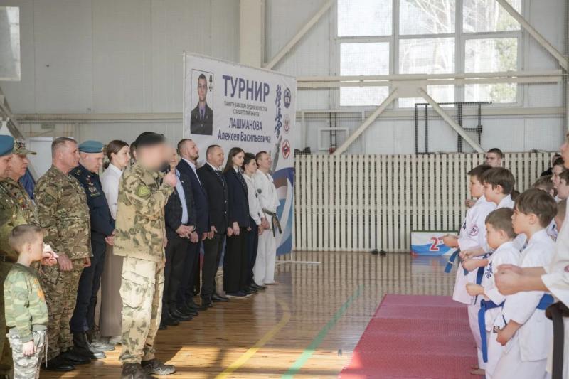 В Мордовии росгвардейцы почтили память героя, павшего в бою вместе с бойцами ОМОН